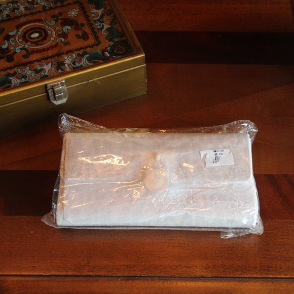 NWT Milan Wallet - Picture 10 of 10